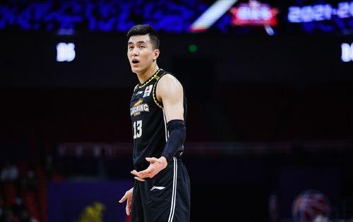 马健爆料郭艾伦视频播放,篮球场上的激情瞬间